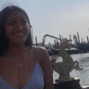 Meet your Posher, Camila